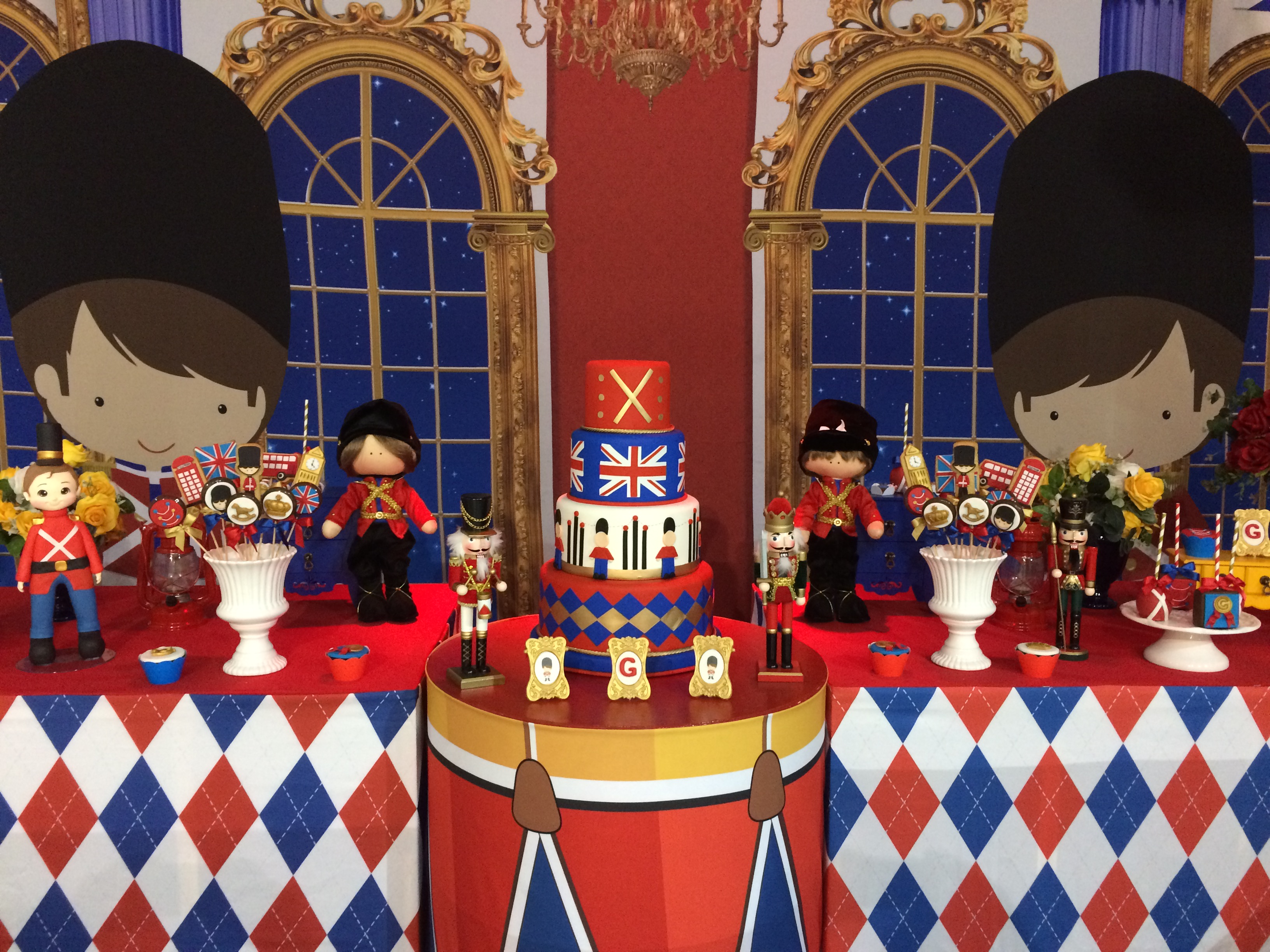 Detalhe da mesa Soldadinho de Chumbo